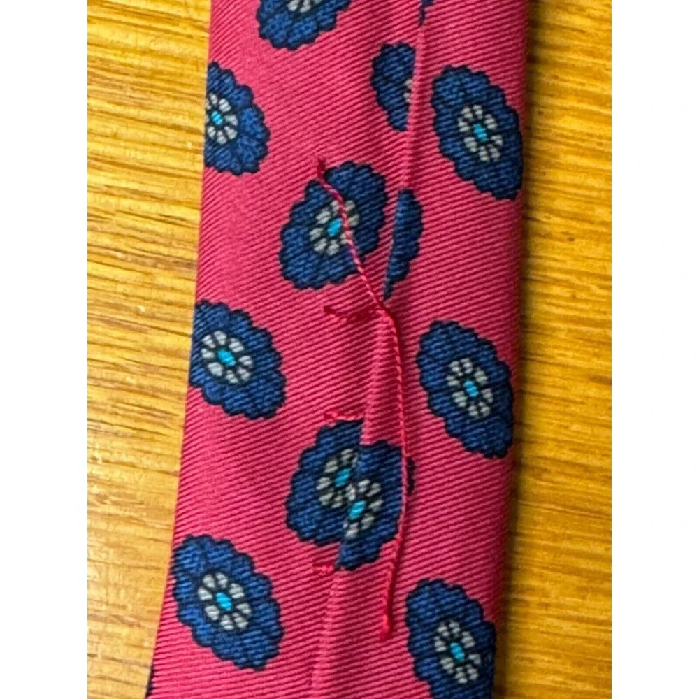 Vintage Ferrell Reed for Rothschilds 100% Silk Woven In England Red Paisley